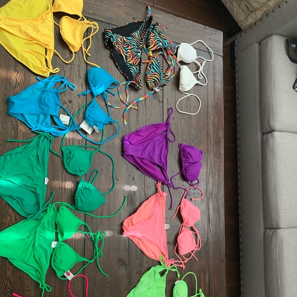 Bathing suits - Picture 1 of 7